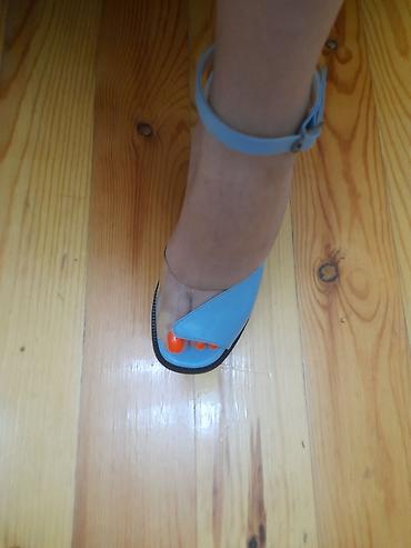 gun eynəyi: Merlin Shoes qadın sandaleti - Rəng: açıq mavi (baby blue) - Model — 10