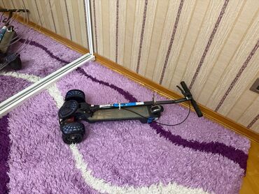 Uşaqlar üçün digər mallar: Skuter,əladır,təzəsi çox bahadir