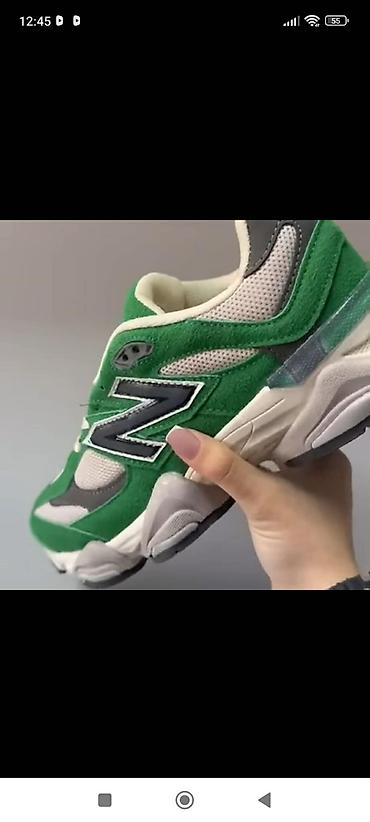 Patike: 40-45 4900 crne su 36-44 ostale 40 do 44 — 3