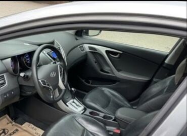 Hyundai: Hyundai Elantra: 1.8 l | 2011 il Sedan — 9