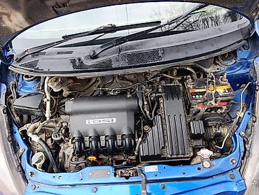 Honda: Honda Fit: 2004 г., 1.3 л, Вариатор, Хэтчбэк — 8