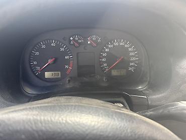 a8 d2: Volkswagen Golf: 2000 г., 1.6 л, Бензин, Седан — 6