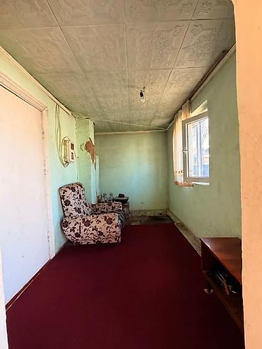 Продажа коттеджей и домов: Продаётся дом с большим двором и хозяйственными постройками. - — 4