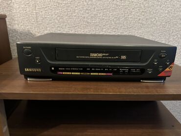 Televizorlar: Samsung Diamond Head model VCR. Videomaqnitofon,ideal