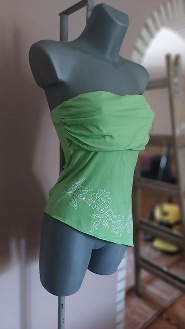 lil solid accessories: **Asimetrična top majica – zelena, veličina M** Zelena top majica bez — 4