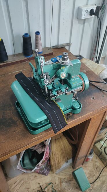 Аксессуары для шитья: Промышленные прямострочные швейные машины с полным столом и педалью — 5