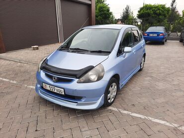 Honda: Honda Fit: 2002 г., 1.3 л, Вариатор, Бензин