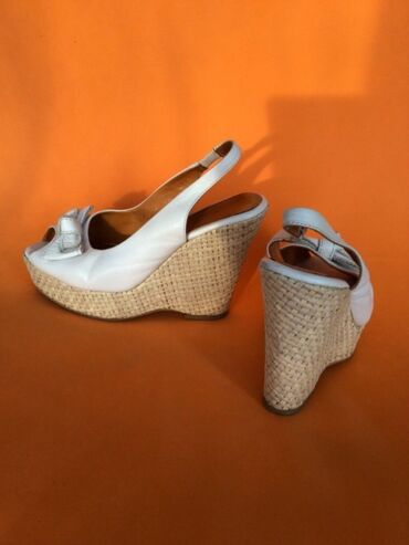 Basanoşka və səndəllər: Ölçü: 36, rəng - Ağ, İşlənmiş — 10