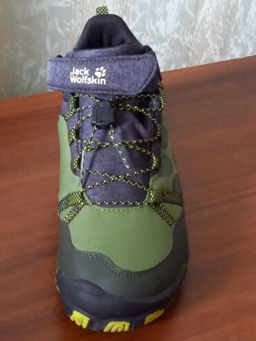 Dəstlər: Jack Wolfskin uşaq trekinq/kross ayaqqabısı - Model: orta hündürlükdə