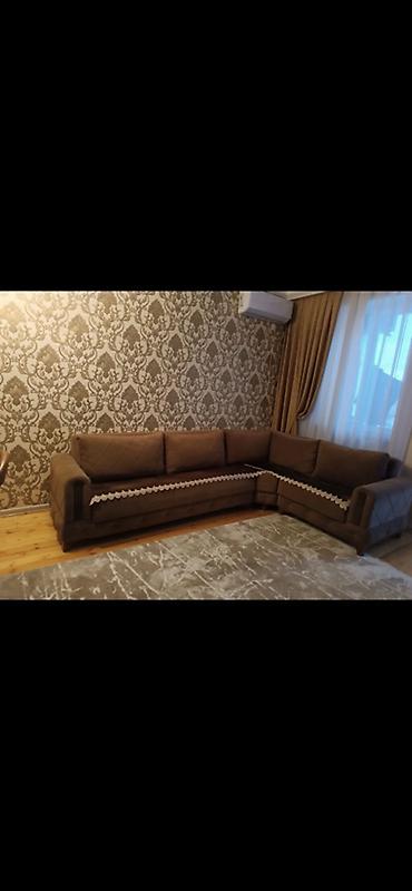 ucuz perdeler: Künc divan – L formalı, qəhvəyi rəngdə yumşaq parça üzlü. - Ölçü — 1