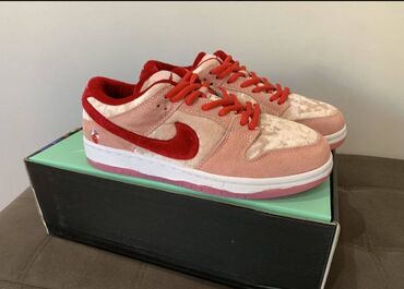 найк красовки: Nike SB Dunk Low Strangelove "Valentine’s day" за 1200 сом подарили,не