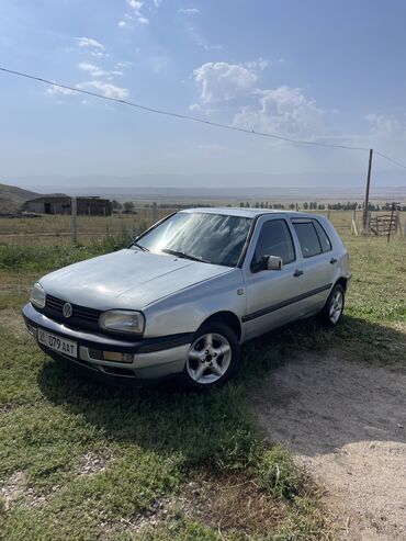 чехол для машины бишкек цена: Volkswagen Golf: 1993 г., 1.6 л, Механика, Бензин, Хэтчбэк