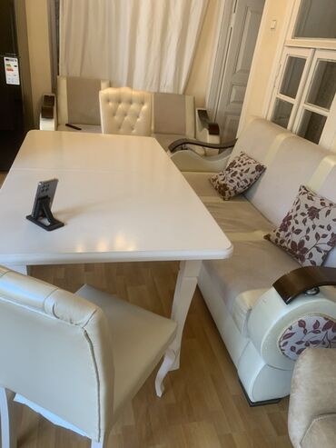 Qonaq otağı dəstləri: Masa və oturacaqlar — 10