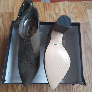 Туфли: Продам новую женскую обувь Emma made Spain размер 37 цвет темно — 4