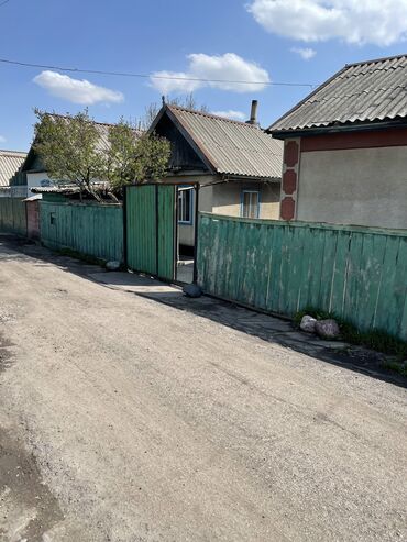 квартира дом кара балта: Үй, 58 кв. м, 5 бөлмө, Менчик ээси, Эски ремонт