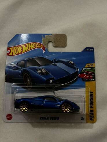 Avtomobil modelləri: Məhsul: Hot Wheels miqyaslı (təxminən 1:64) BMW temalı die-cast model — 8