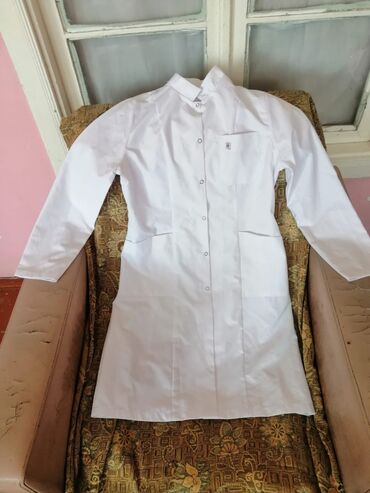 Tibbi geyim: Salam aleykum Kişi ve Qadin ücün az geyinilmiş tibbi xalatlar satiram -da lalafo.az — 17 Tibbi geyim: Salam aleykum Kişi ve Qadin ücün az geyinilmiş tibbi xalatlar satiram — 17