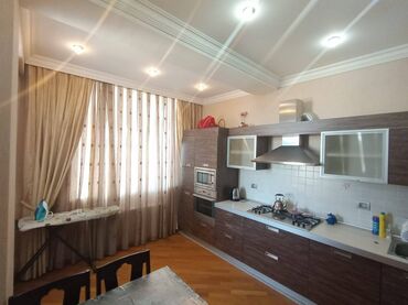 Uzunmüddətli kirayə mənzillər: Nərimanov metrosunun çıxışında,15 mərtəbənin,14-cü mərtəbəsində,3 — 13