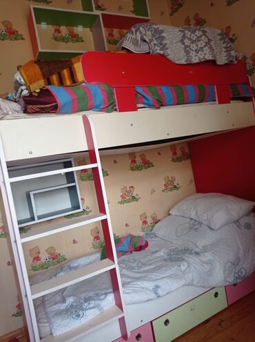 Oğlan və qız üçün, İşlənmiş, Çarpayı, Matras ilə, Siyirməli, Taxta