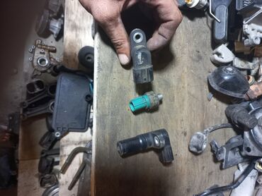 Sürətlər qutusunun beyni: Honda Crv 2002 -2006 karobka ehtiyat hisseleri honda cr-v karobka -da lalafo.az — 7 Sürətlər qutusunun beyni: Honda Crv 2002 -2006 karobka ehtiyat hisseleri honda cr-v karobka — 7