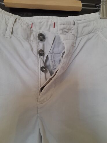 Əlcəklər: Zara chino şalvar. etiketinde 32 razmerdir ama kiçik dar model deyil — 15