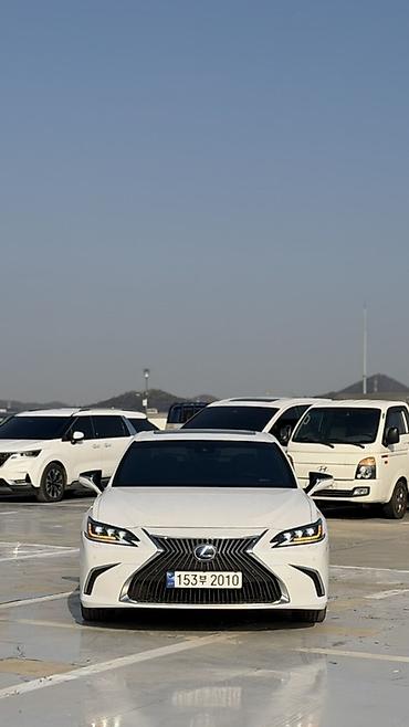 Lexus: Lexus ES: 2020 г., 2.5 л, Вариатор, Гибрид, Седан — 2