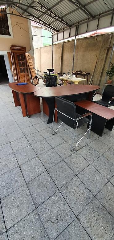 qedimi kreslo: Ofis mebel dəsti Tərkibi: - Menecer üçün böyük iş masası – yumru — 2
