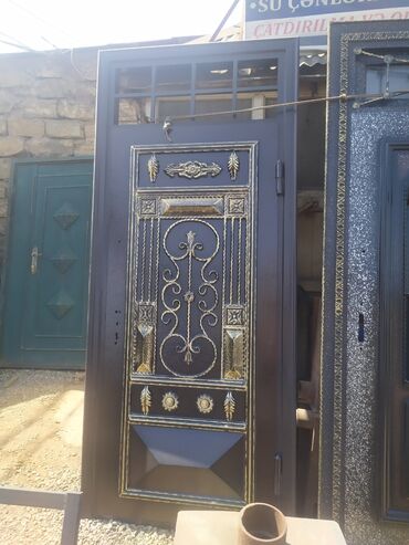 Giriş qapıları: Mənzil üçün Yeni Giriş qapısı Şəbəkə ilə, Zəmanətli, Pulsuz çatdırılma — 4