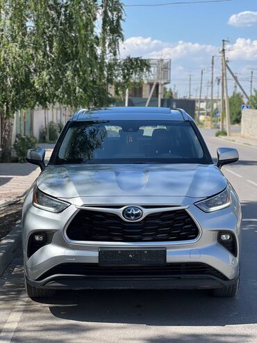 100 инсан: Toyota Highlander серебристого цвета. С завода 1 хозяин вся в родной