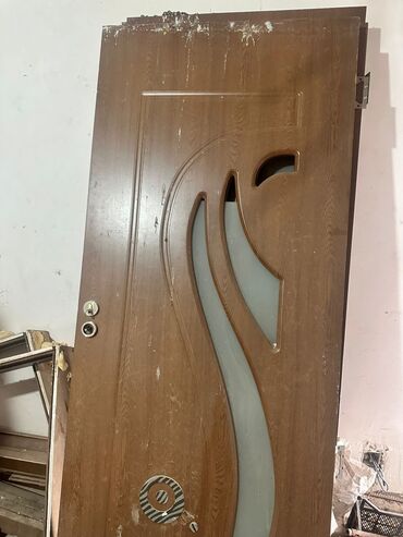 Otaq qapıları: Qapi 4eded 200/90sm
75azn biri
Hovsan 7857 leli