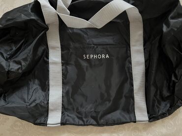 чехол на торпеду: Продаю новую спорт сумку Sephora, тонкая, для легких вещей