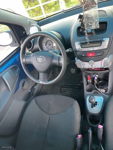 Toyota: Toyota Aygo: 1 l. | 2010 έ. Χάτσμπακ — 7