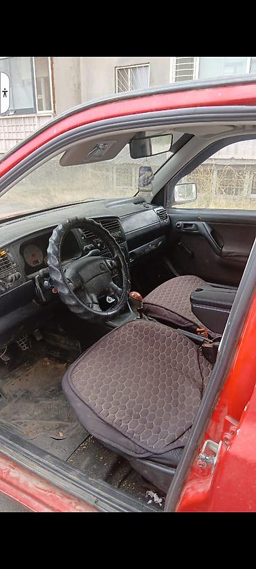 Продажа авто: Volkswagen Vento: 1995 г., 1.8 л, Механика, Бензин, Седан — 2