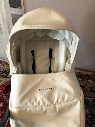 Gəzinti arabaları: Cemi 4 ay istifade olunub yeni kimidir. 2 lyulkadan ibaretdir . Cox — 8