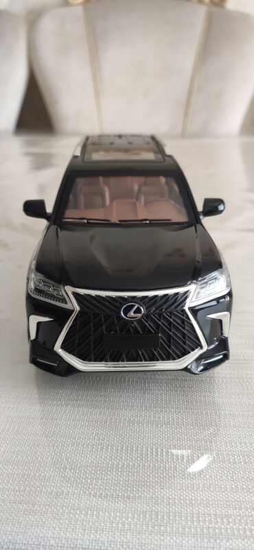 lexus lx: Dəmir maşın əla vəziyyətdədir.
Lexus Lx 570