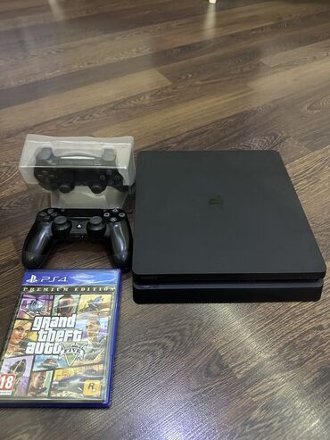 ps4 dualshock: Salam.Ps 4 slim ideal vəziyyətdə heçbir problemi yoxdur disk yeri