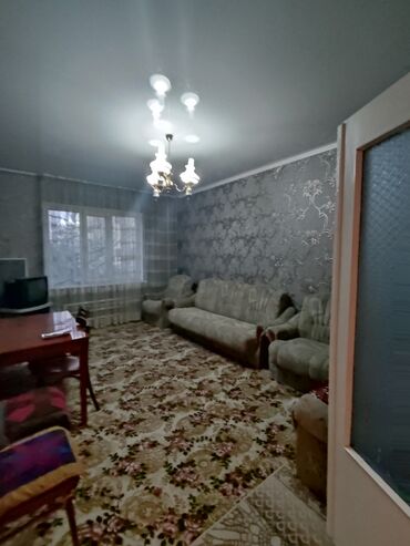 4 х комнатная квартира в Кыргызстан | Долгосрочная аренда квартир: 4 комнаты, 85 м², 105 серия, 3 этаж