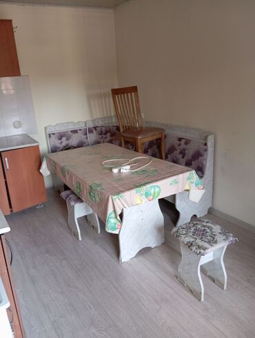сдается дом в новопокровке: 40 м², 3 комнаты, Парковка, Забор, огорожен