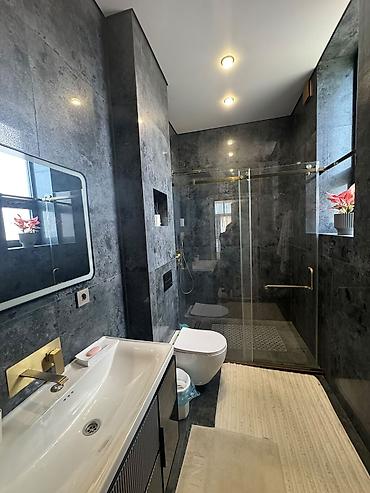 Продажа коттеджей и домов: 6 комнат и более, 300 м², Бишкек at lalafo.kg — 8 Продажа коттеджей и домов: 6 комнат и более, 300 м², Бишкек — 8