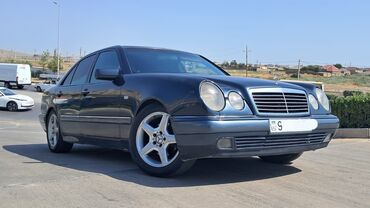 Mercedes-Benz E 320: 3.2 л | 1997 г. Седан