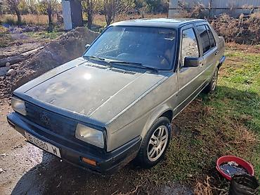 Транспорт: Volkswagen Jetta: 1988 г., Механика, Седан — 1