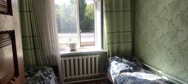 Продажа квартир: 3 комнаты, 65 м² — 2