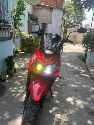 мопед: - Grand moto, 125 sm3, 2024 il, 10000 km
