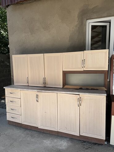 мебель кухни: Кухонный шкаф