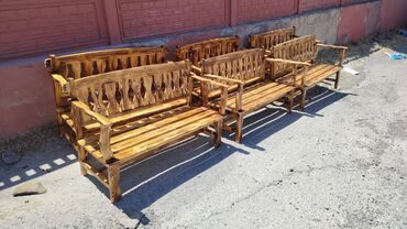 Bağ, çöl masa və oturacaq dəstləri: Rustik taxta yemək dəsti Tərkibi: - 1 ədəd düzbucaqlı masa - 2 ədəd — 5