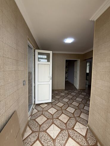 Həyət evləri və villaların satışı: 6 otaqlı, 150 kv. m — 18