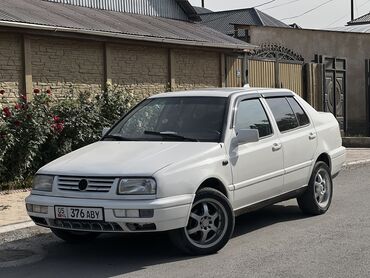 купить маленькую машину недорого: Volkswagen Vento: 1996 г., 1.8 л, Механика, Бензин