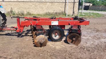 işlənmiş traktorların satışı: Agir disqili mala 24 -lük yaxşi veziyetdedir