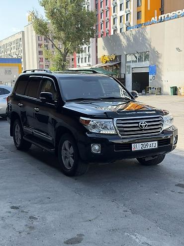Toyota Land Cruiser: 2013 г., 4.6 л, Автомат, Бензин, Внедорожник