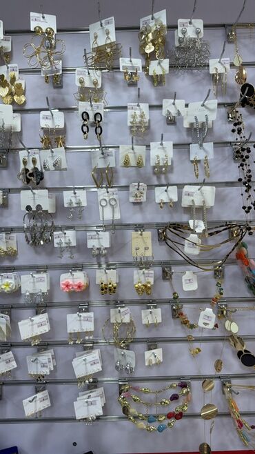 Bijuteriya dəstləri: Qadın bəzək aksesuarları – geniş seçim Məhsullar: - Qızılı tonlarda — 52